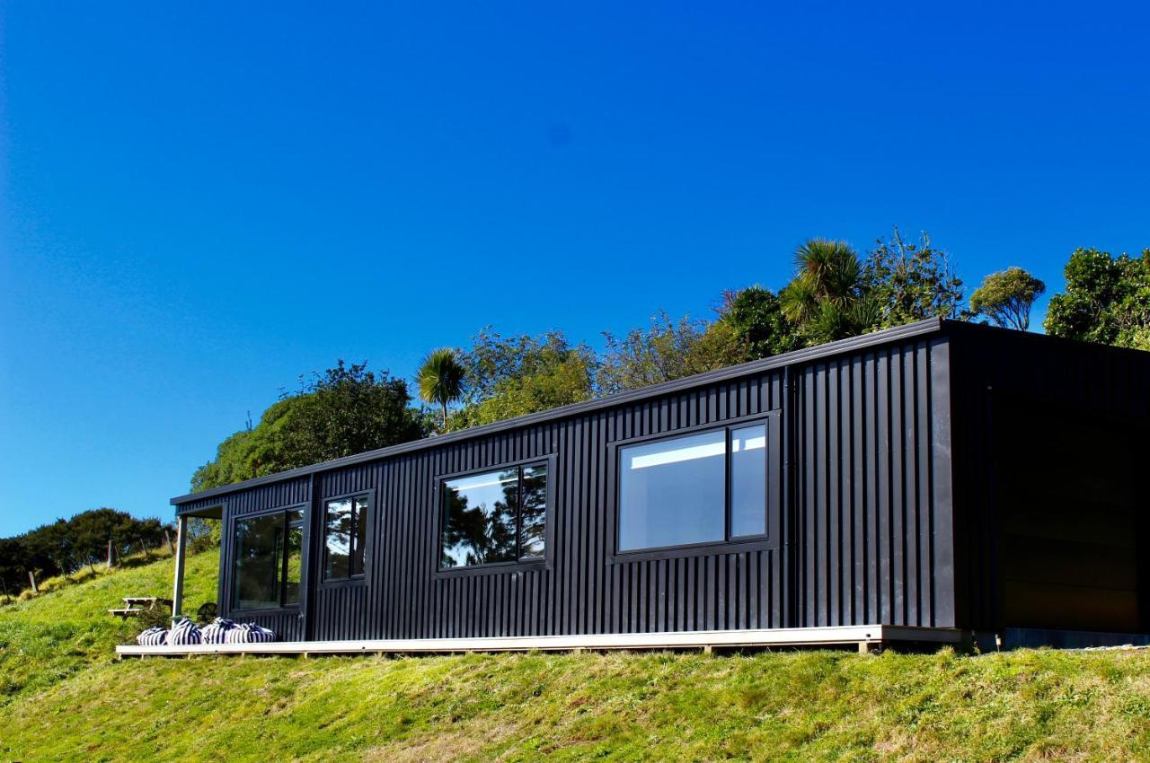 The House On The Hill * Raglan